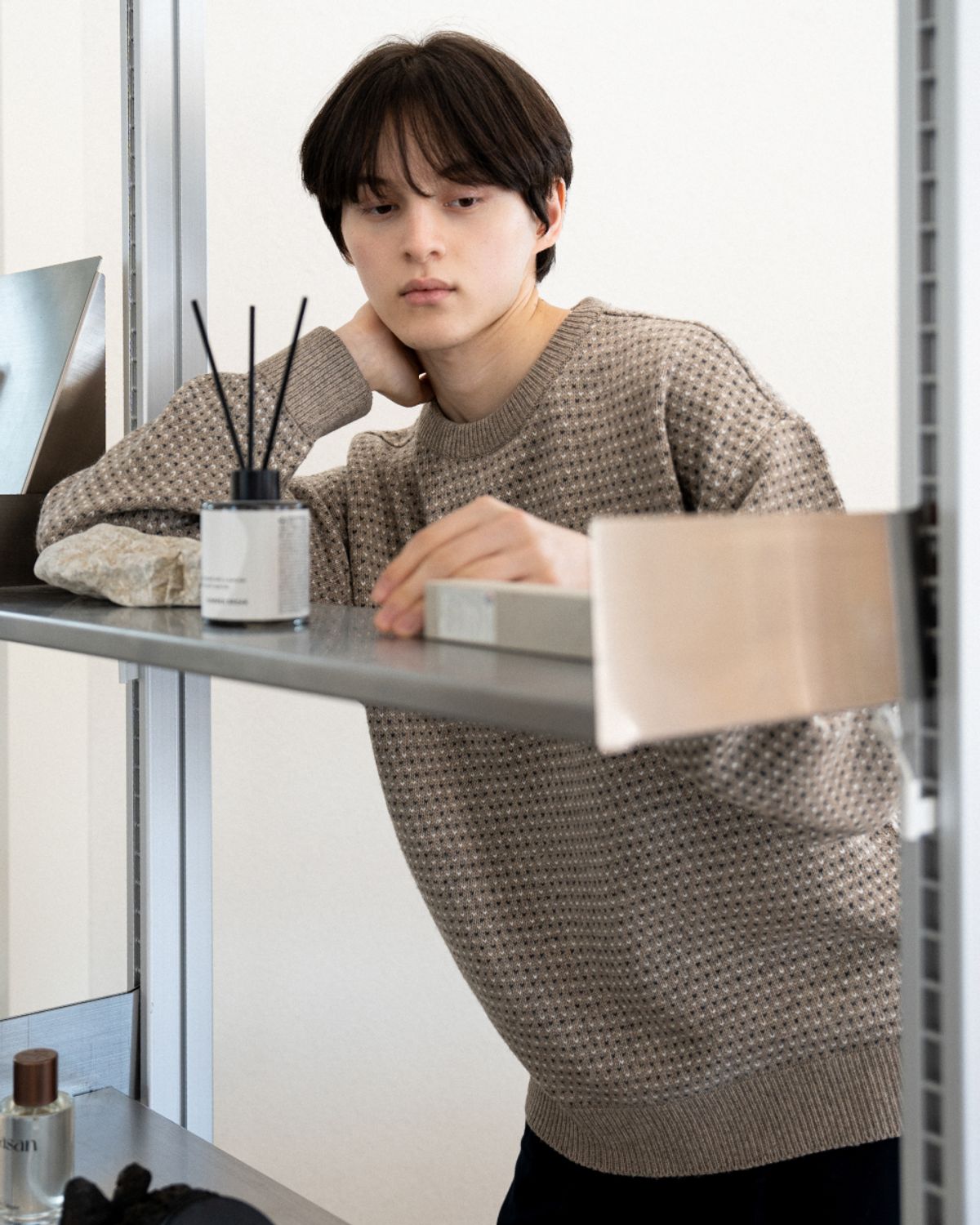 아스트레이(ASTLAY) Loveless Round Neck knit (Wood/S,white/M.Grasy)