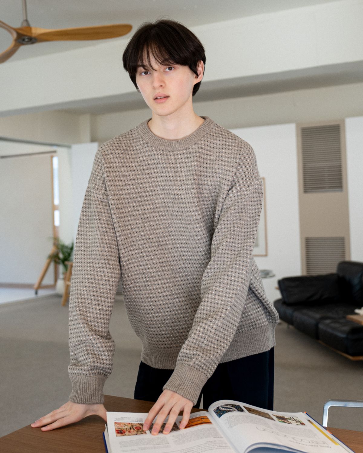 아스트레이(ASTLAY) Loveless Round Neck knit (Wood/S,white/M.Grasy)