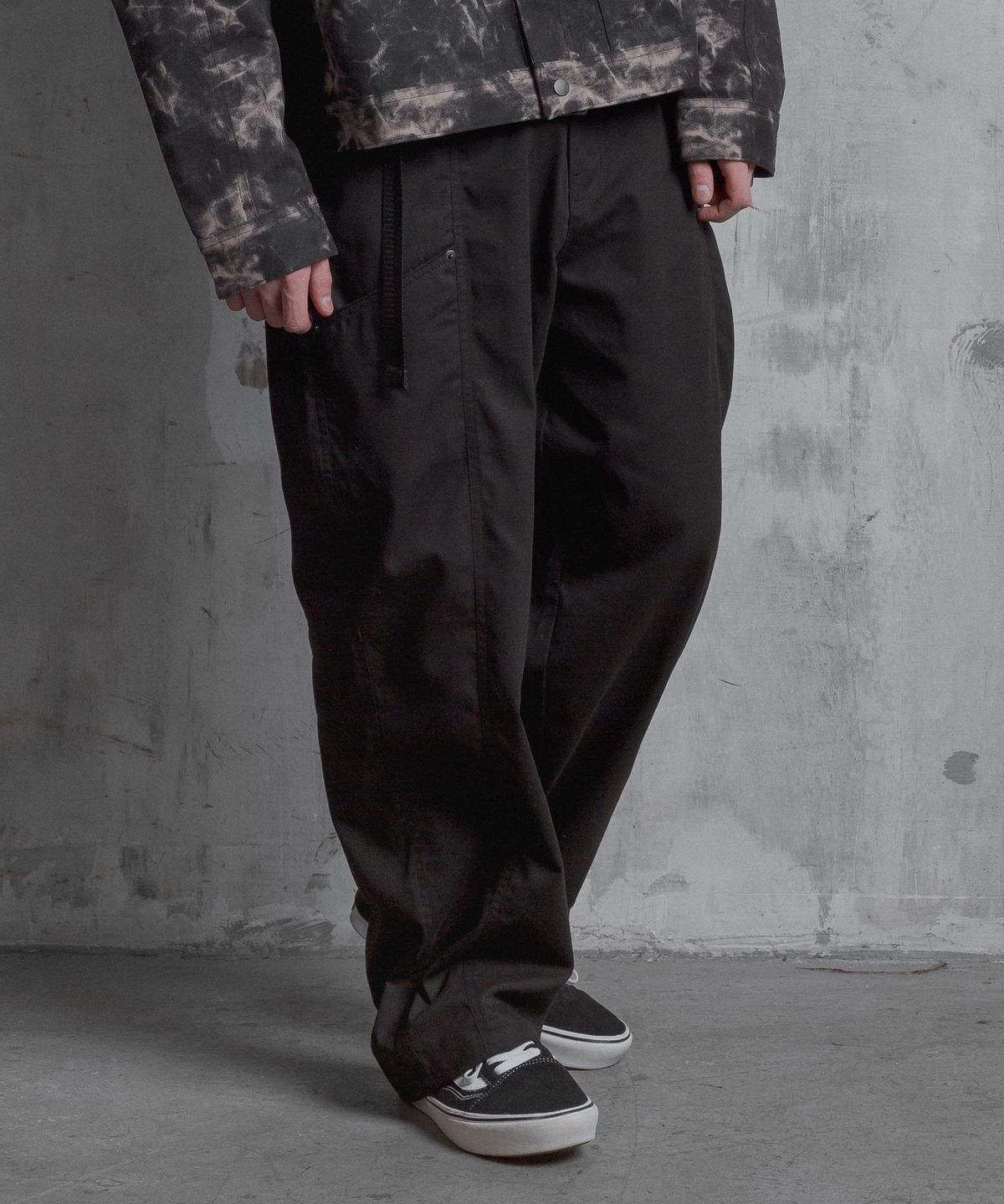 슈브토(SHVTO) Skate double pocket pants
