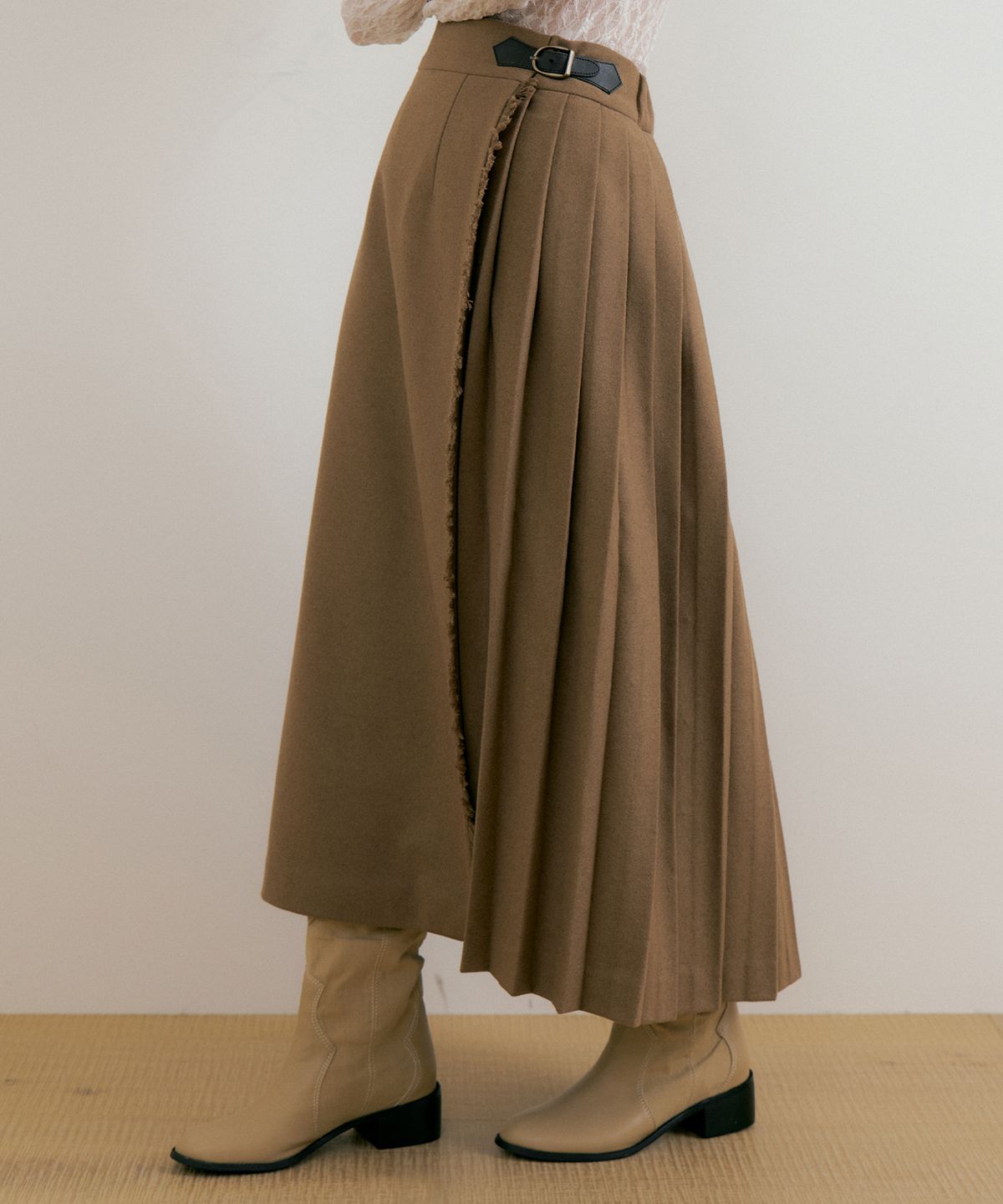 루시르주(LUCIR ZU) Fringe Wool Pleated Skirt (beige)