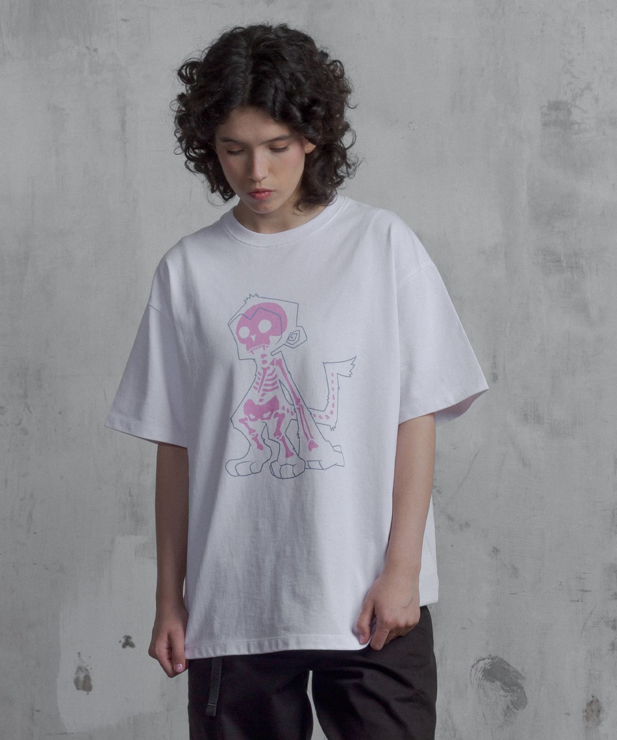 슈브토(SHVTO) Monkey skeleton t-shirt