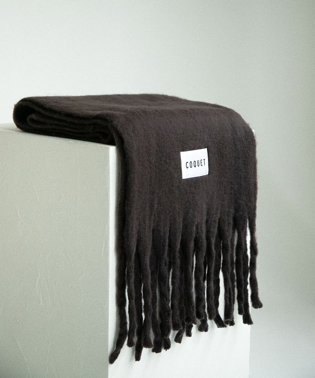 코케트(COQUET) HAIRY SOLID LONG MUFFLER BROWN