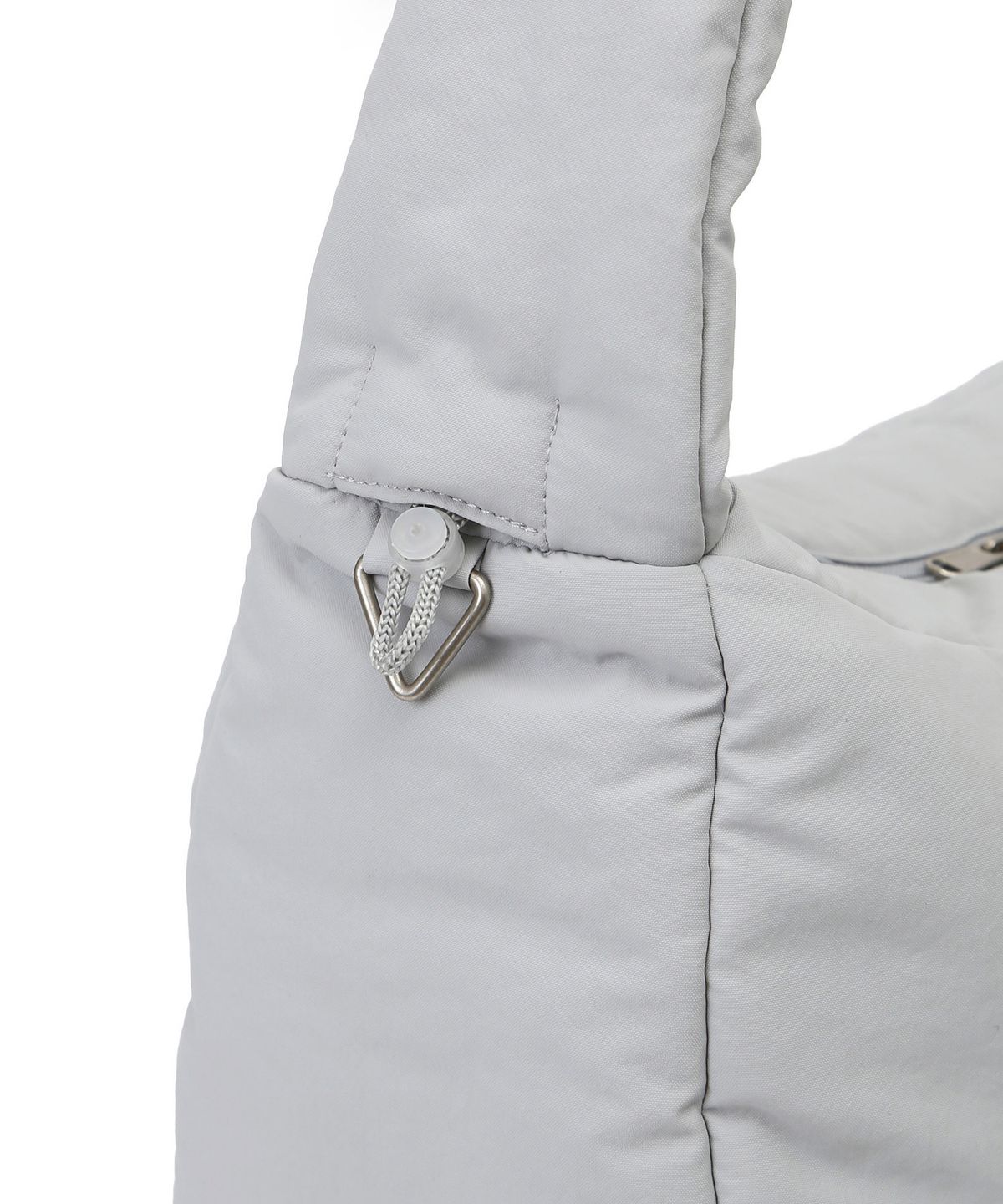 언더컨트롤 스튜디오(UNDERCONTROL STUDIO) 끈 조절 패딩 숄더백 CLOUD CROSS BODY BAG / BIG / CONVERT STRAP / SK