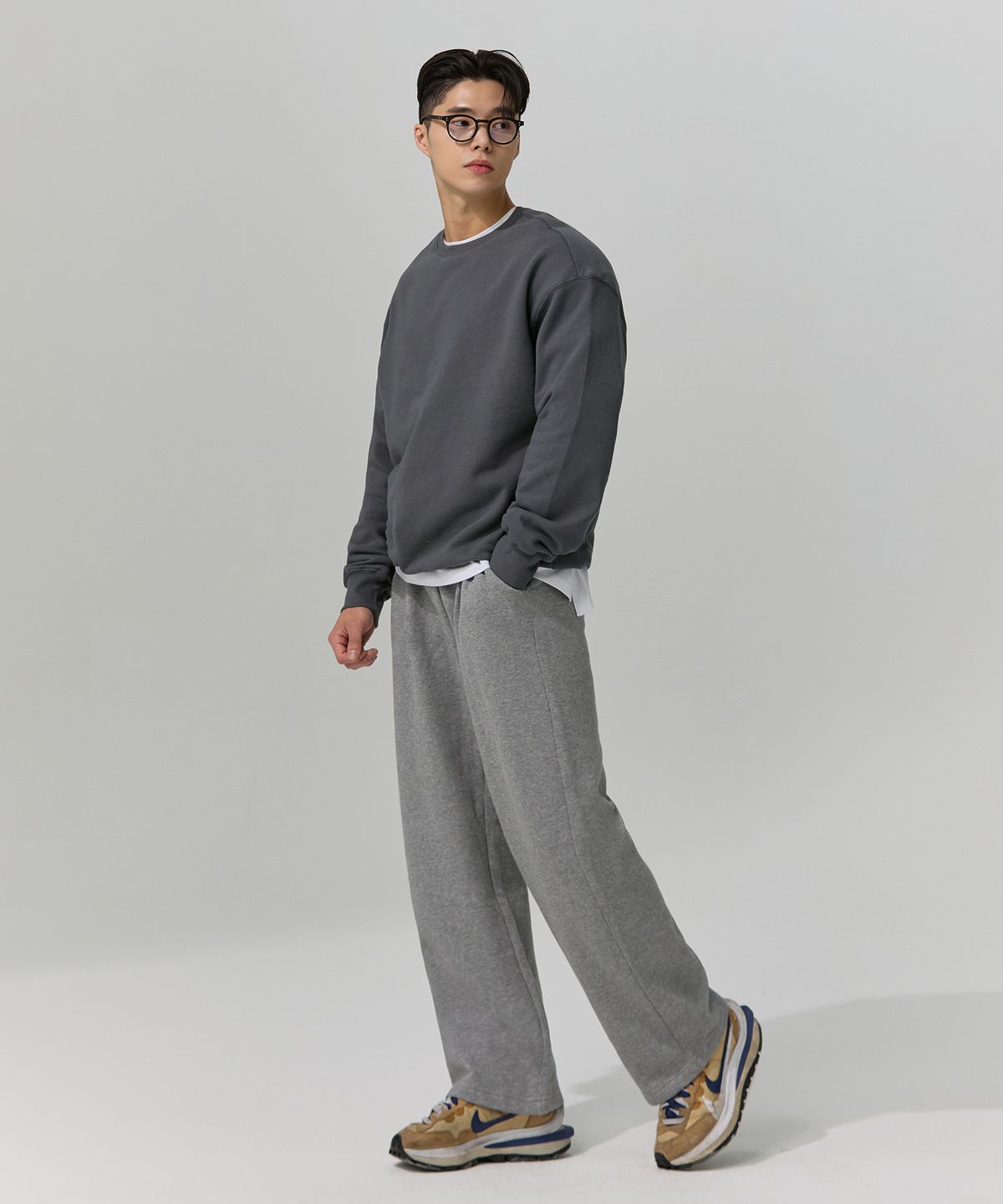 블랙몬스터핏(BLACK MONSTER FIT) [논기모/기모] 원턱 와이드 트레이닝 팬츠 (Gray) / BM240509-1