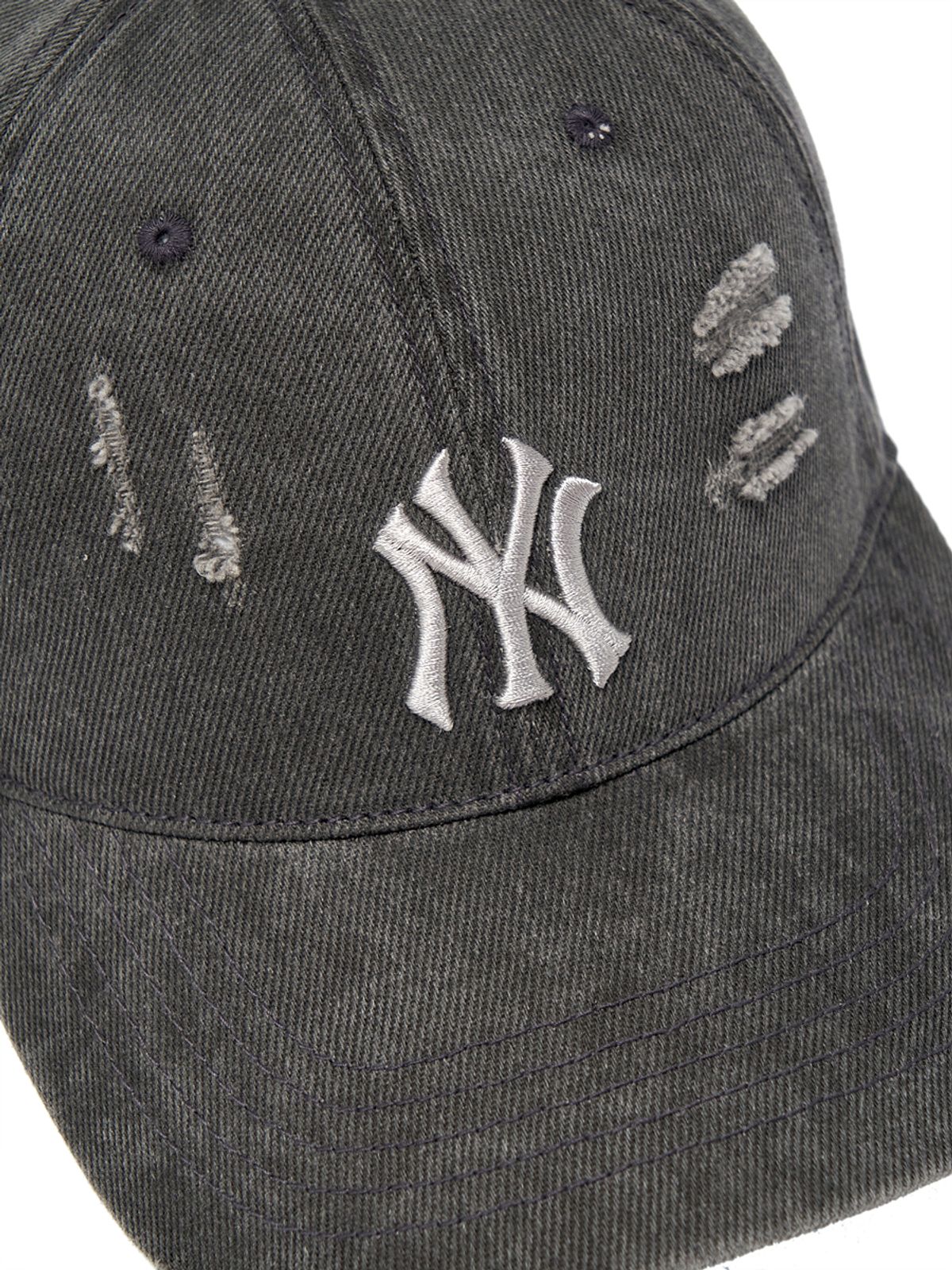 엠엘비(MLB) 데미지 워싱 언스트럭쳐 볼캡 NY (Charcoal Grey)