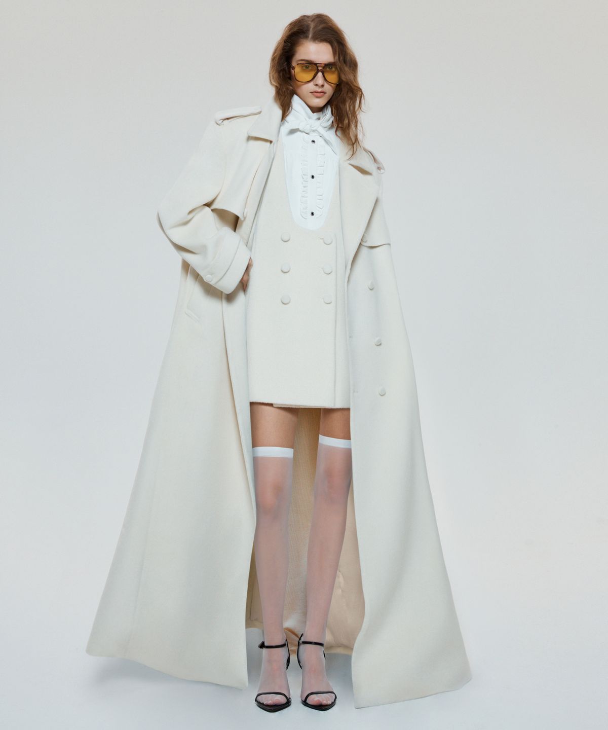 언티지(UNTAGE) 울 트라페즈 미니 원피스 드레스(White)_UWS-SS21
