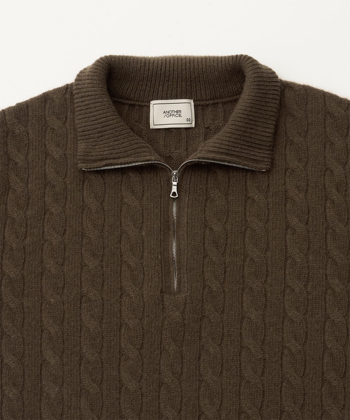 어나더 오피스(ANOTHER OFFICE) Half Zip-Up Cable Sweater (Brown)