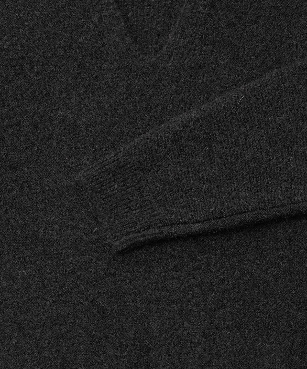 어나더 오피스(ANOTHER OFFICE) Current V-Neck Knit (Coal)
