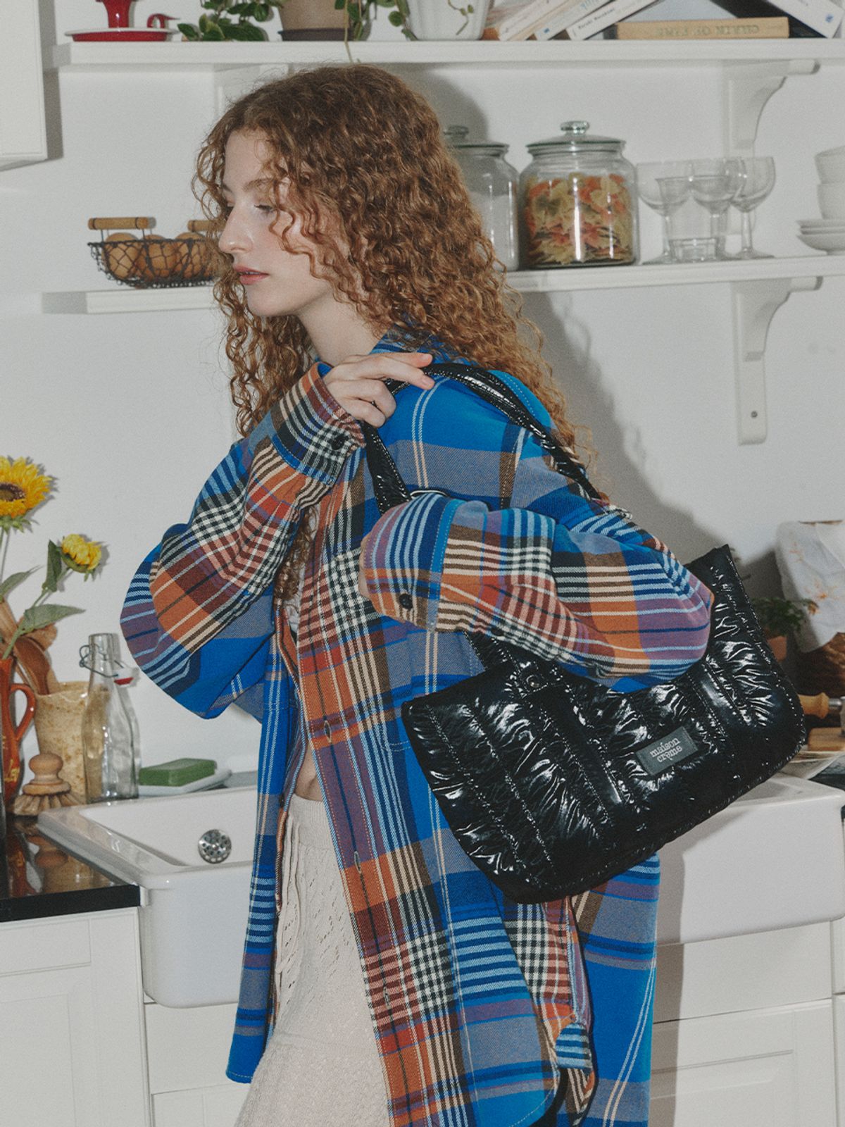 메종크렘(MAISON CREME) Canele Shoulder padding bag_ Black