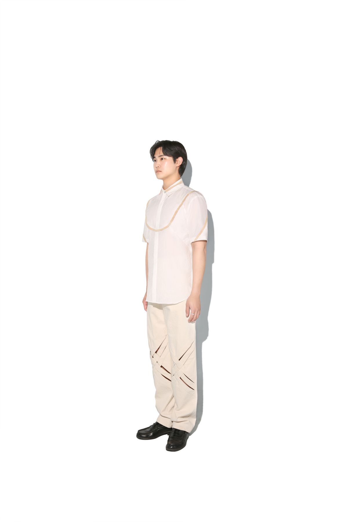 로익(LOIC) 점철 셔츠_미색