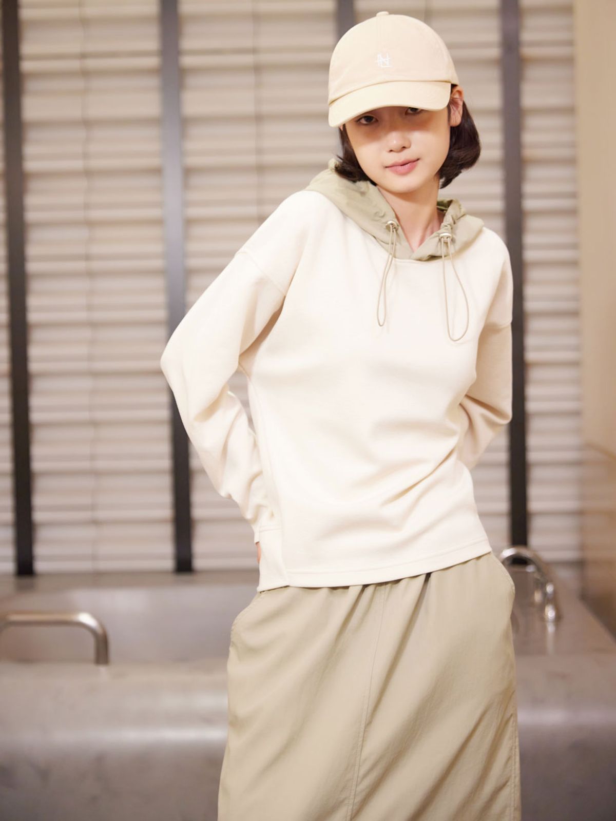 아이홀릭 캐시미어(AYIHOLIC CASHMERE) 후디 에슬레져 스커트세트