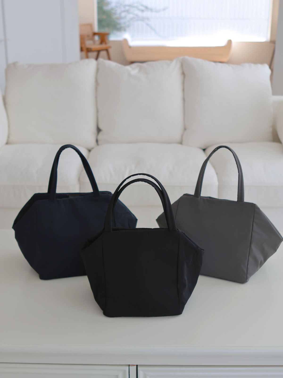 킬리안(KYLIAN) Tabi 2size 3 color Nylon Padding Tote 타비 나일론 패딩 토트백