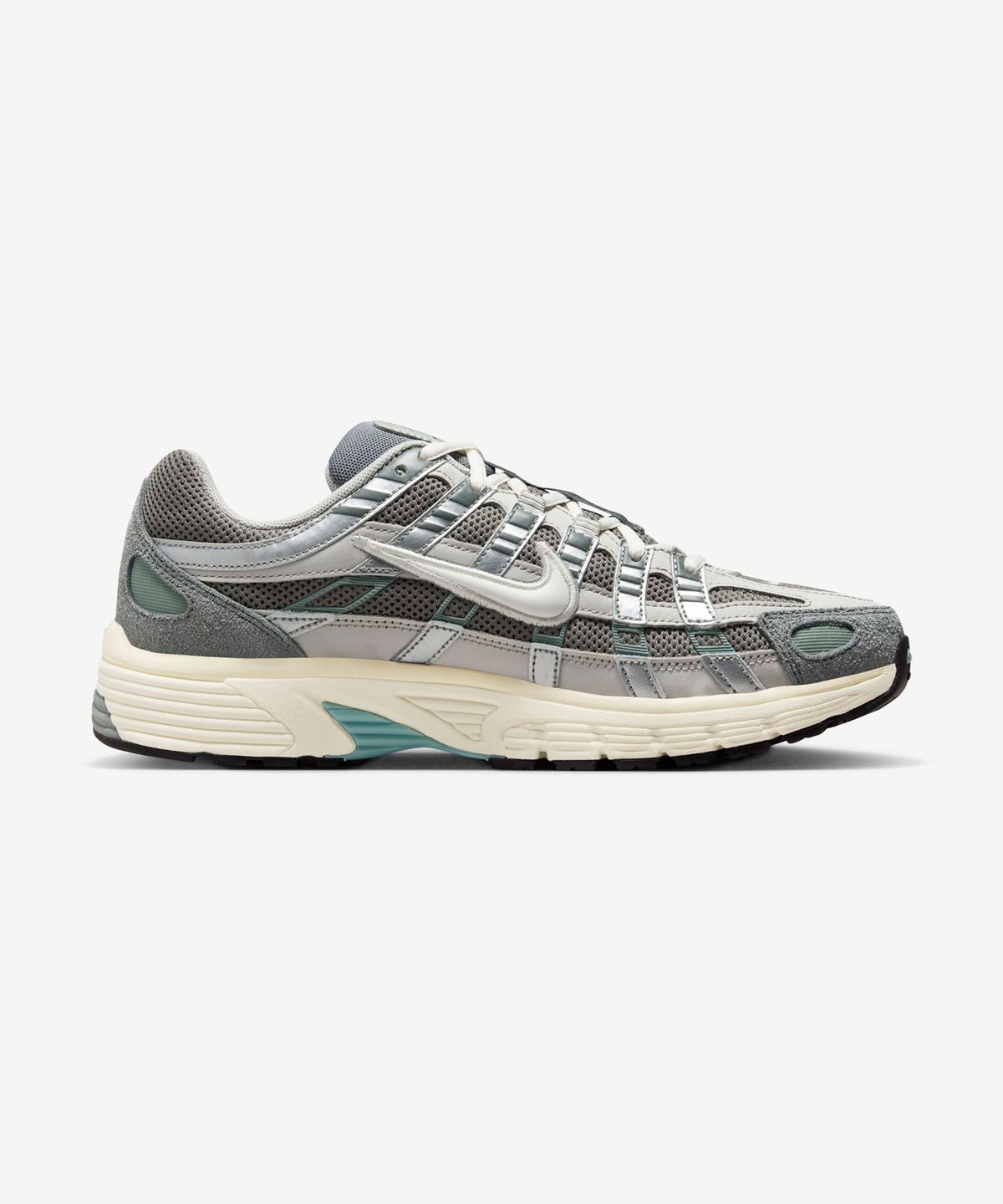 나이키(NIKE) P-6000 M - 플랫 퓨터:라이트 아이언 오어:메탈릭 실버:화이트 / FN7509-029