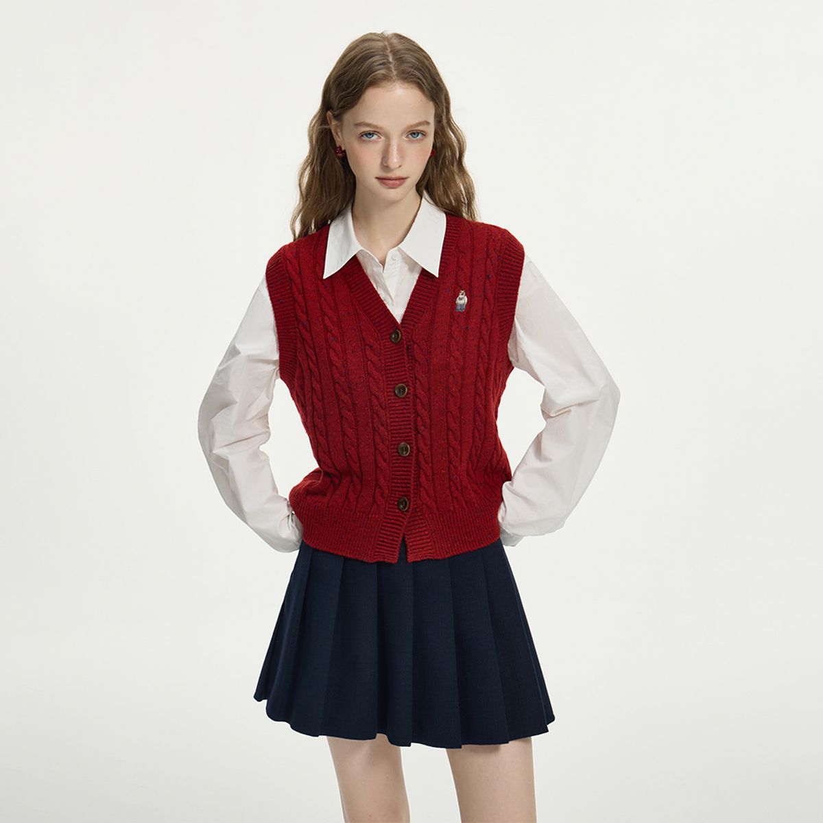 웬스데이딜라잇(WEDNESDAY DELIGHT) WD_Bear embroidery cable vest_RED