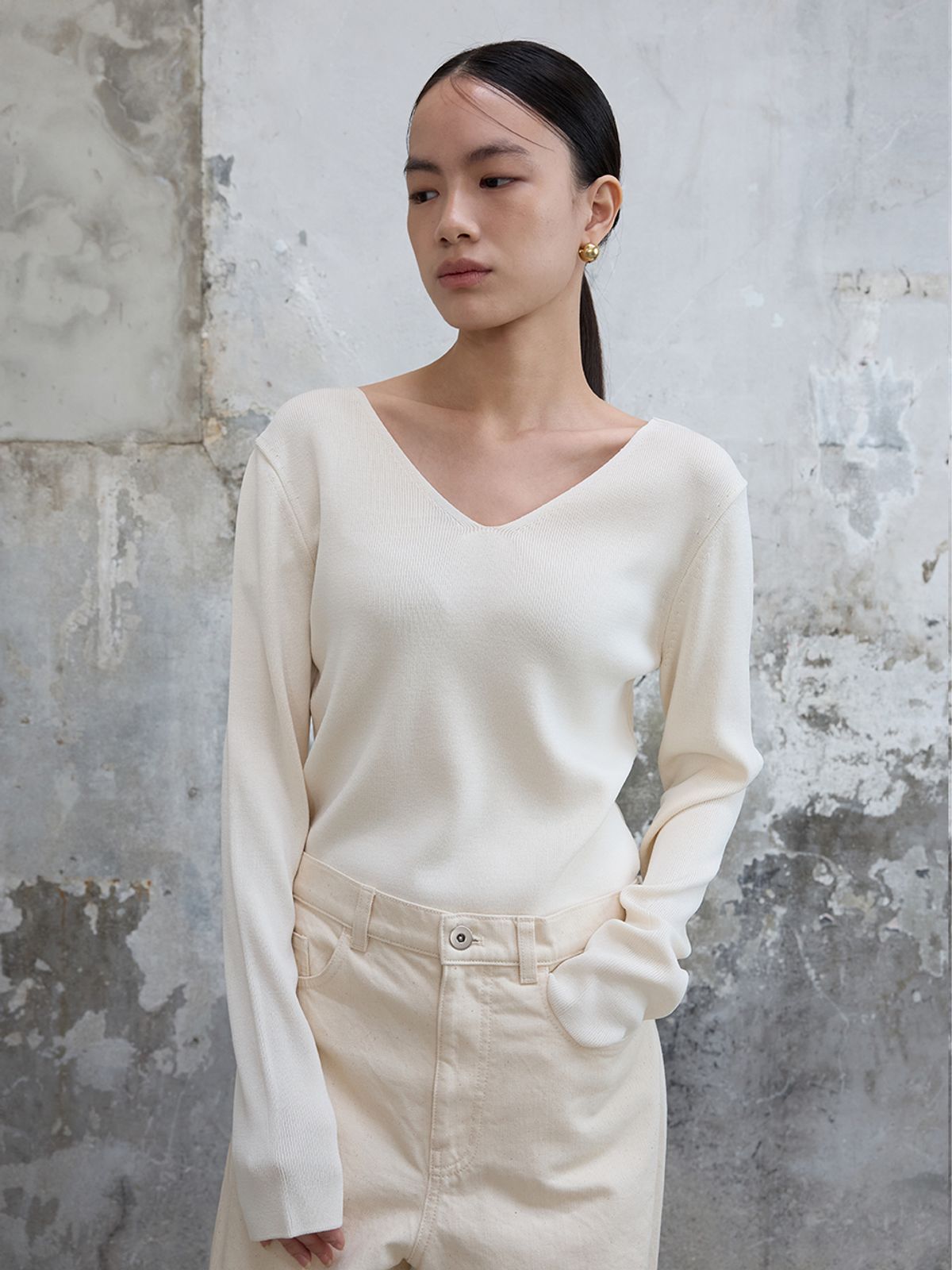 분닥세인츠(THE BOONDOCK SAINTS) V-neck Knit Top Ivory