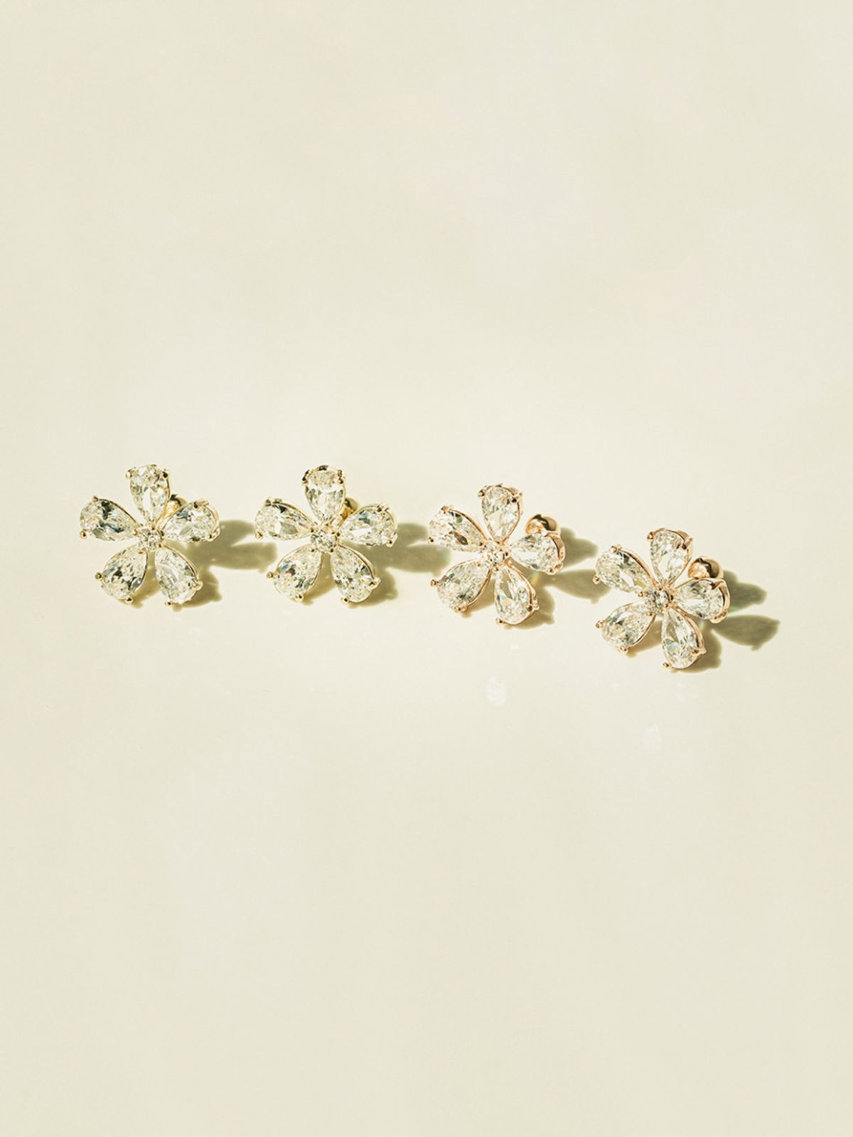 미니멀피어싱(MINIMALPIERCING) 14K 빅 플라워 큐빅 피어싱 귀걸이
