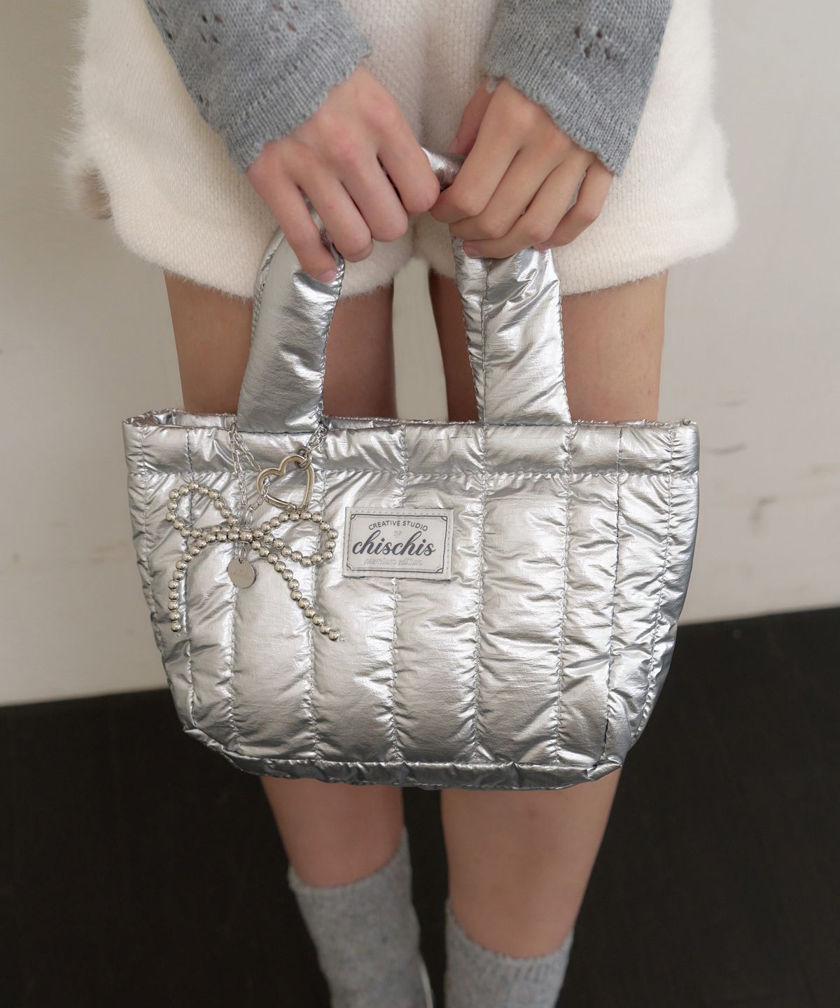 치스치스(CHISCHIS) CHISCHIS PADDING BAG - SILVER