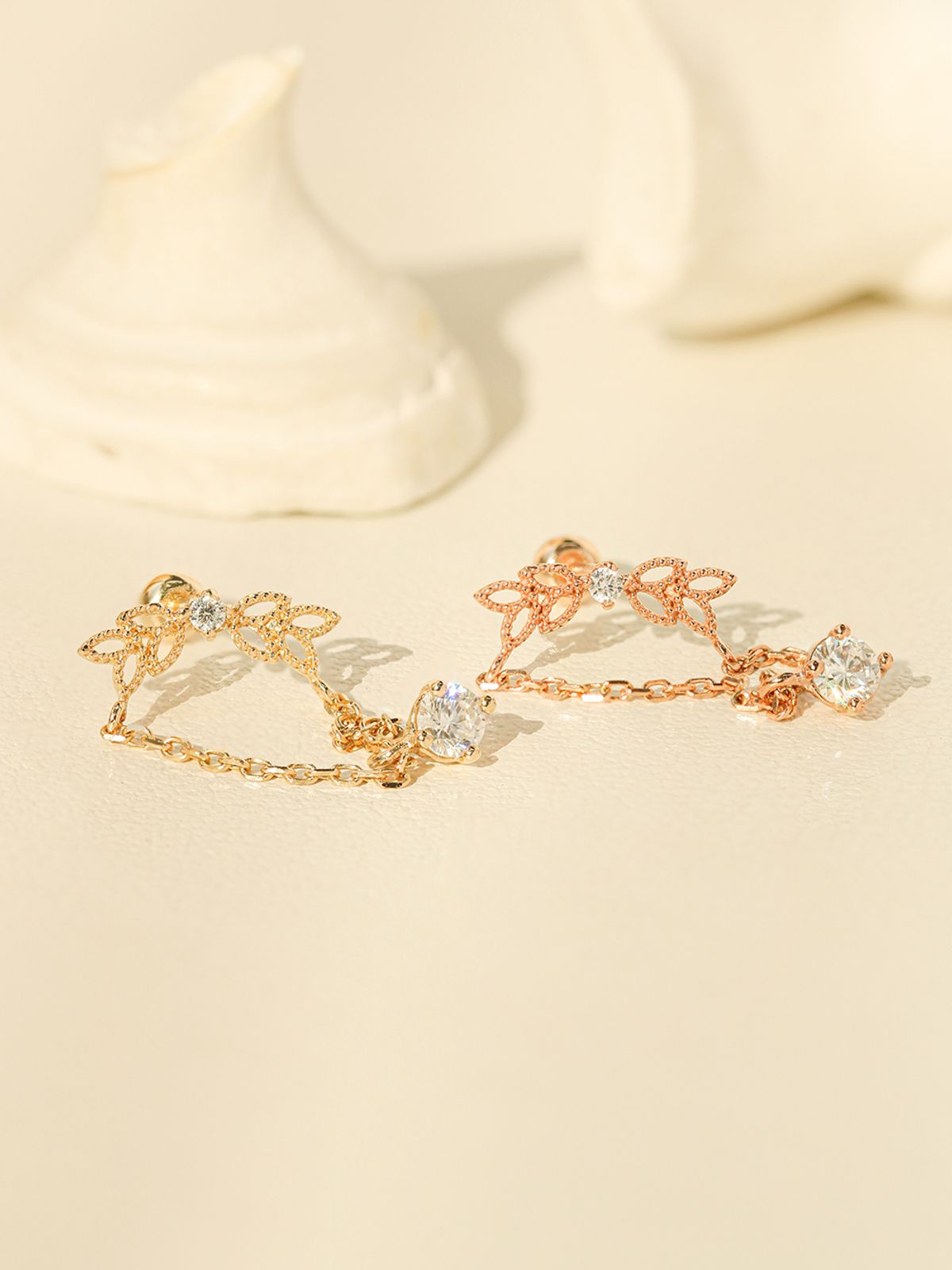 미니멀피어싱(MINIMALPIERCING) 14K 엔젤 리프 큐빅 드롭 피어싱 귀걸이