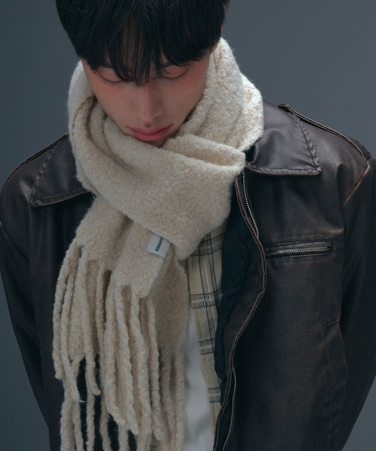 로맨티누어(ROMANTINUER) Soft Wool Muffler (Ivory)
