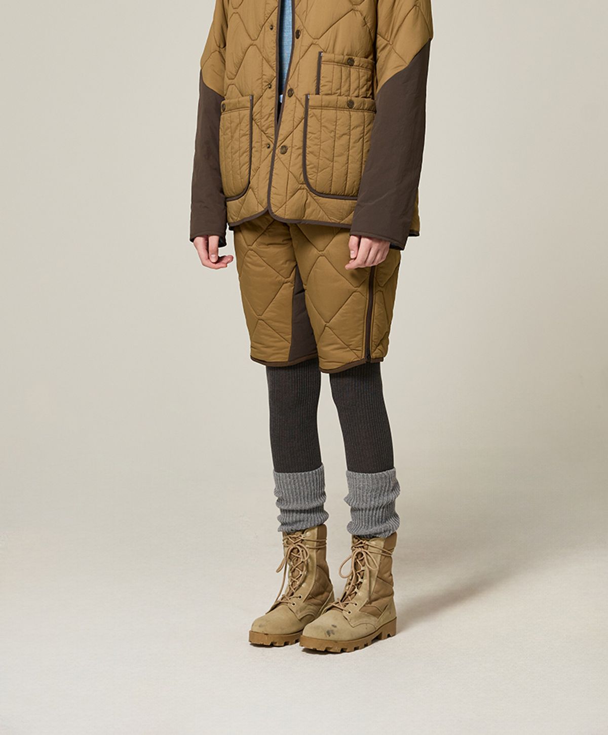 누크피터(NUUKFITTER) AERO FULL ZIP PADDING SHORT_WOMEN [BEIGE]