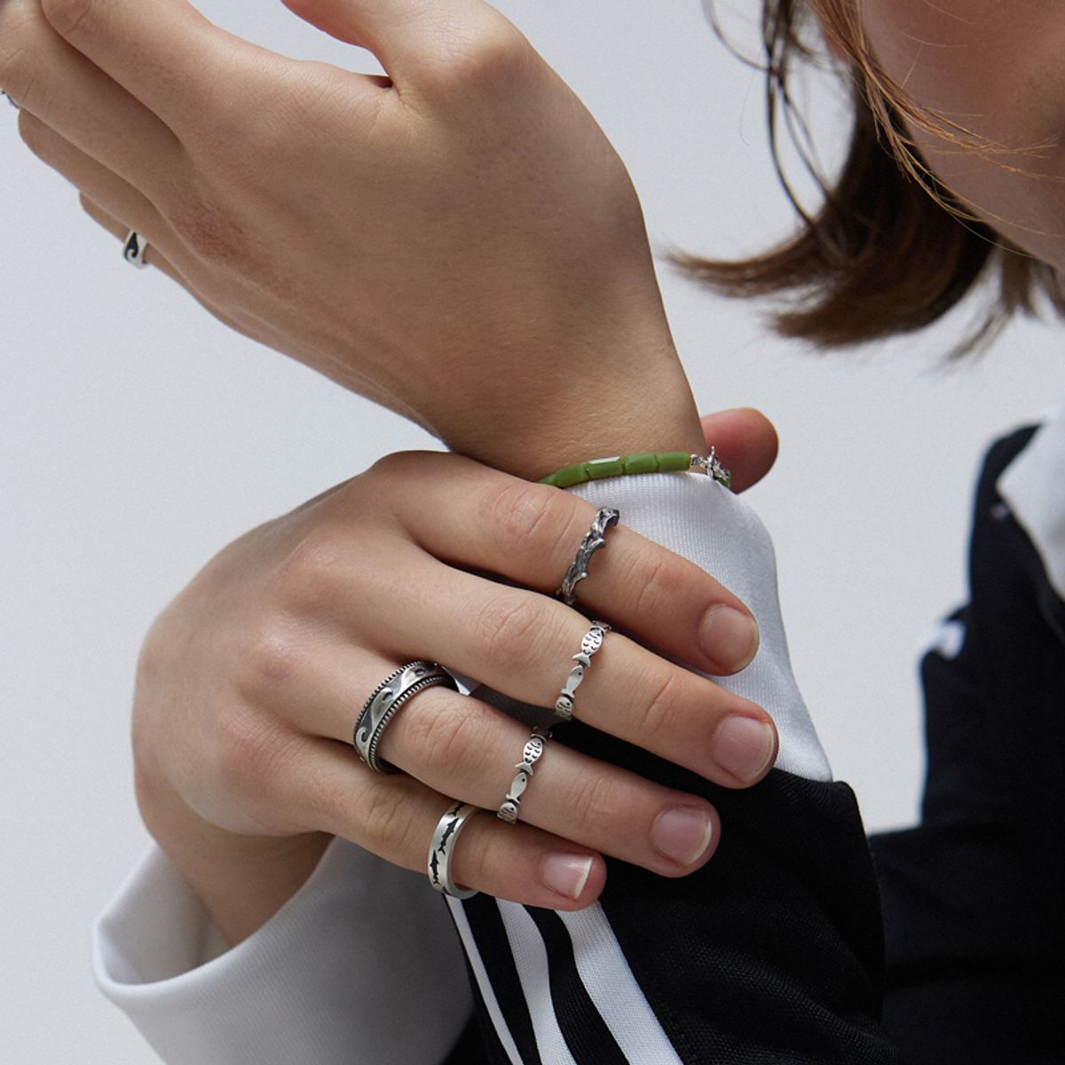 하카블랙스(HAKKABLACKS) Rough Wave Crown Ring