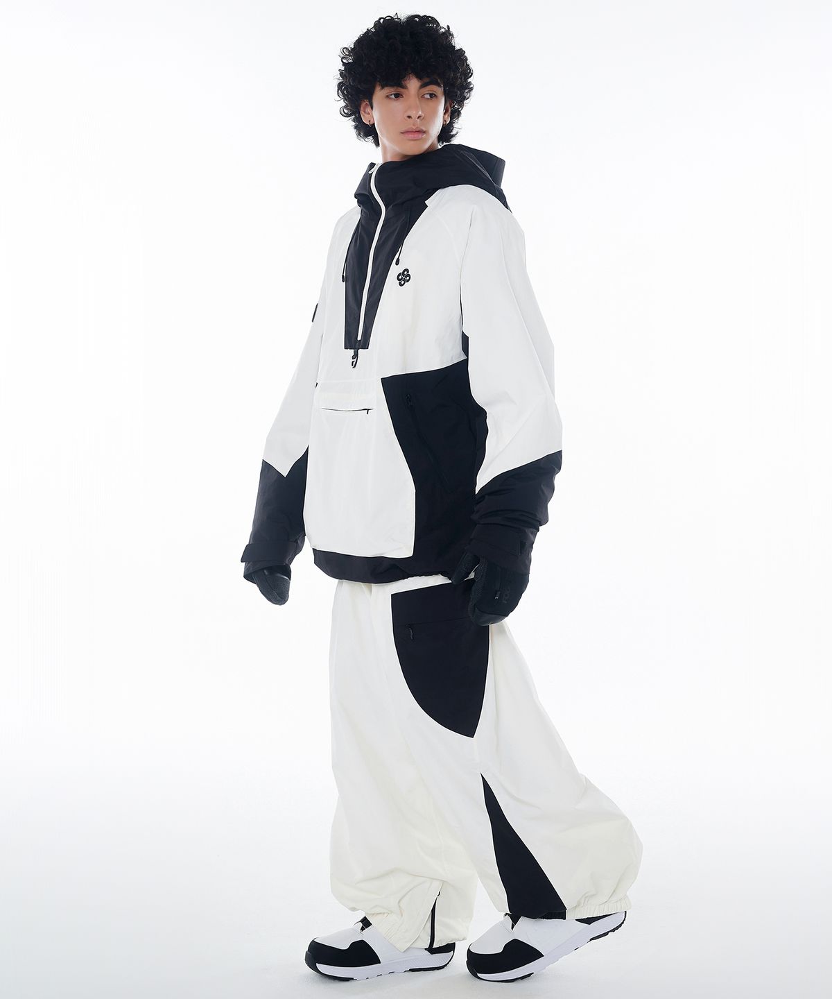 돌아우터웨어(DOLL OUTERWEAR) 2425 피노 자켓&팬츠 보드복 세트 화이트 남녀공용