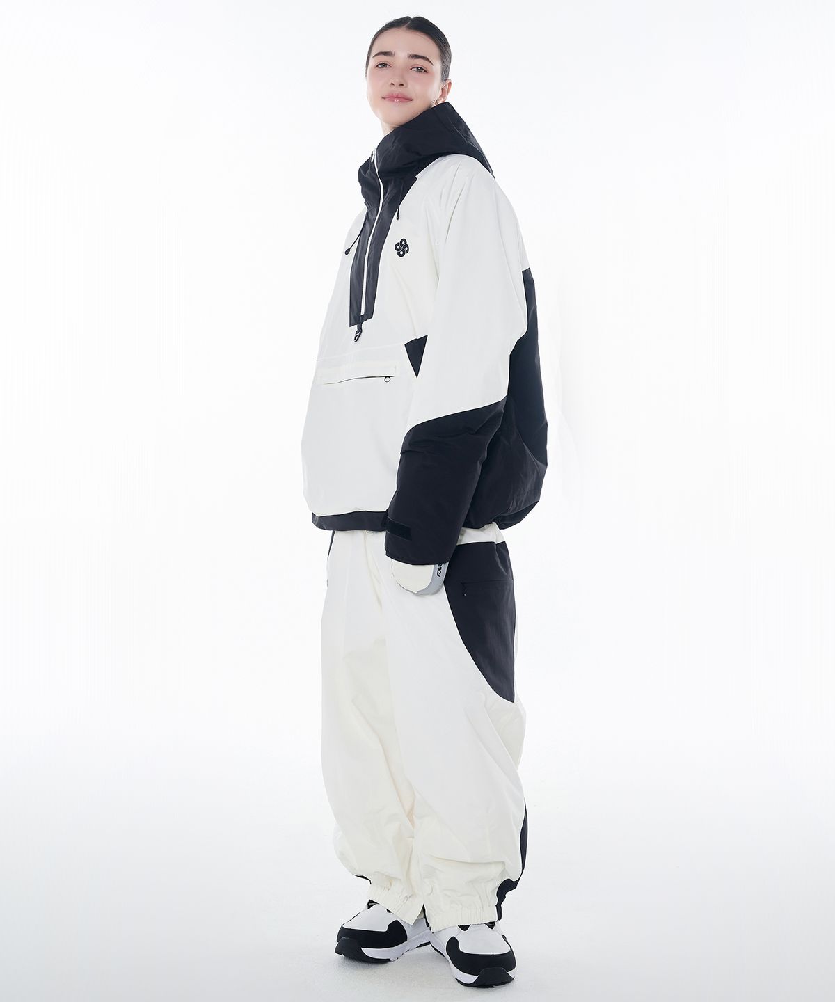 돌아우터웨어(DOLL OUTERWEAR) 2425 피노 자켓&팬츠 보드복 세트 화이트 남녀공용