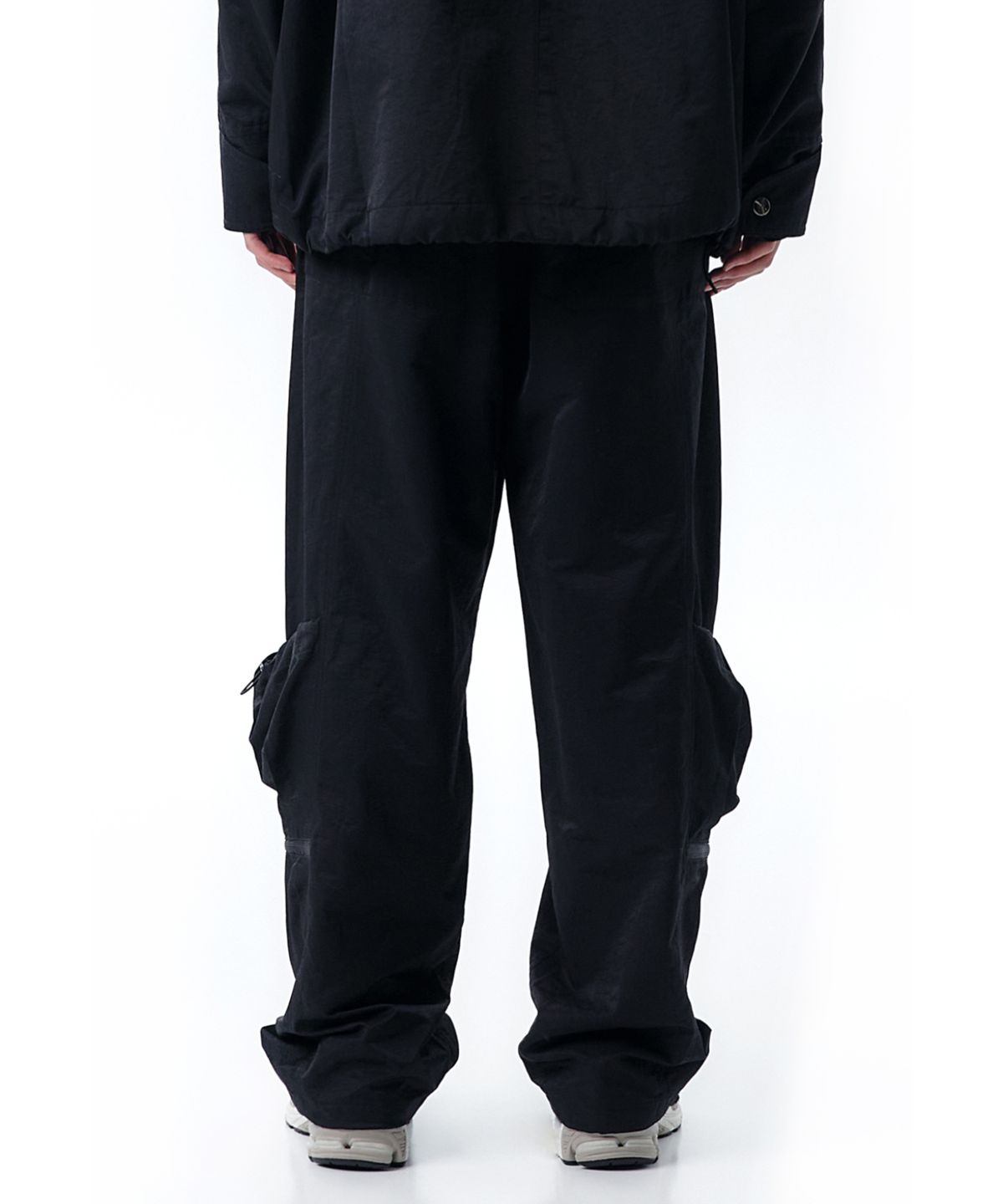 오픈야드(오와이)(OPENYARD(OY)) STRING POCKET TRACK PANTS-BLACK