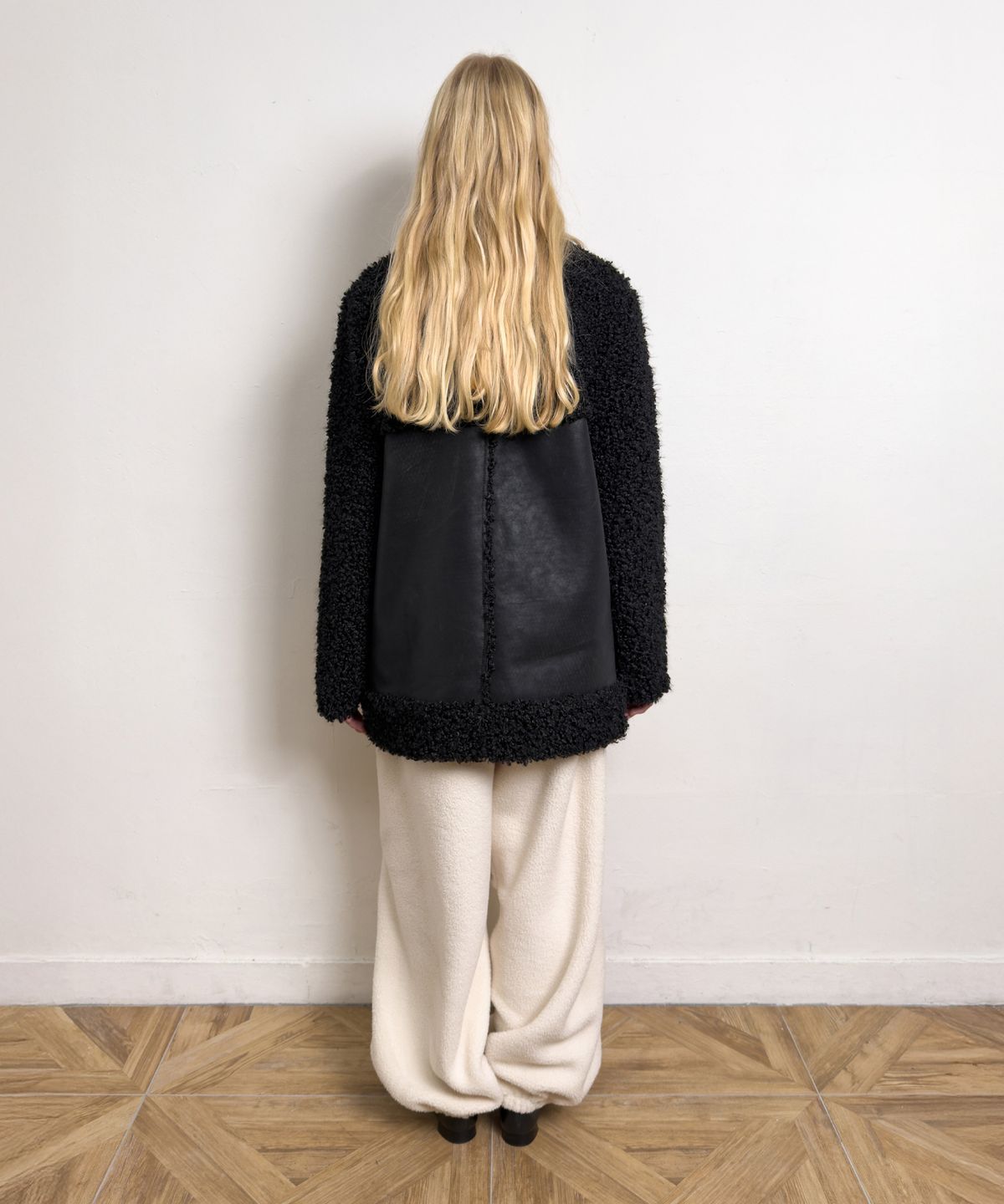 다이애그널(DIAGONAL) FUR SHEARLING COAT (black)