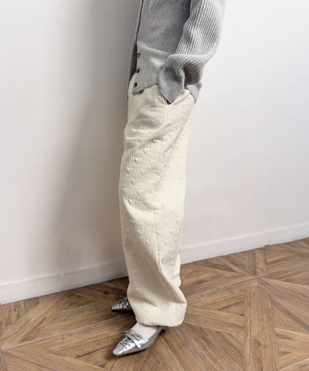 다이애그널(DIAGONAL) HEART STITCHED PADDING PANTS (cream)