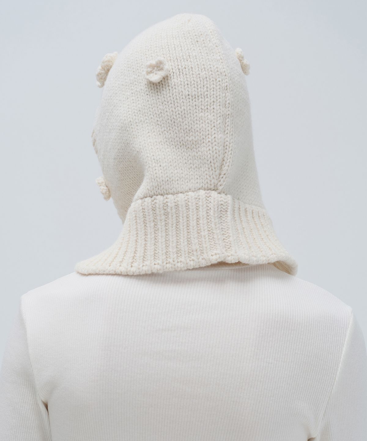 다이애그널(DIAGONAL) APPLIQUE BALACLAVA MUFFLER (ivory)