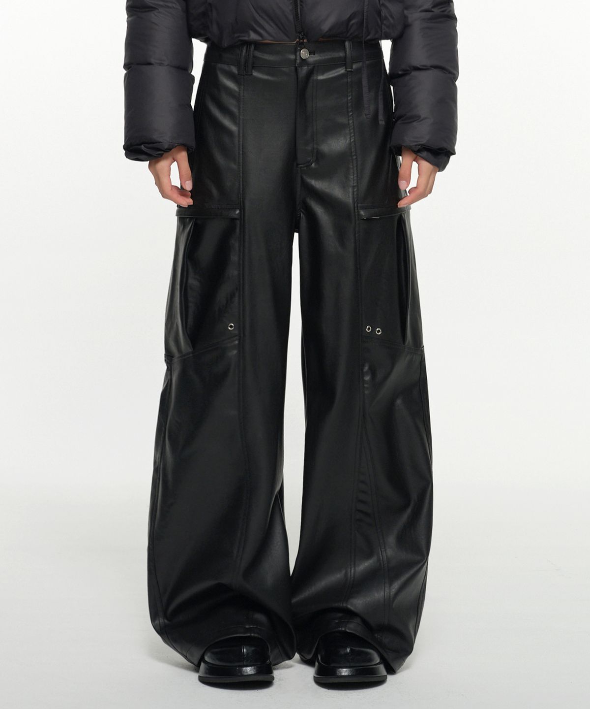 나체(NACHE) LEATHER WASHING CARGO PANTS (UNISEX) STONE BROWN