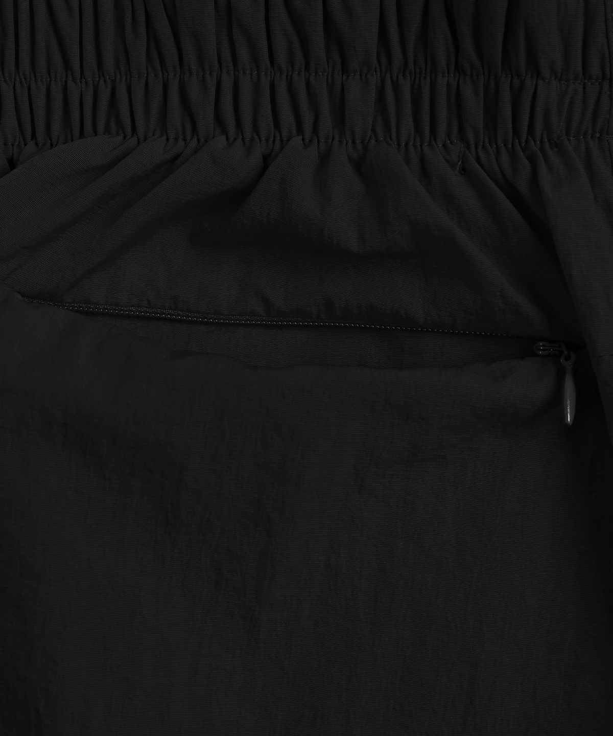 미나수(MENASOO) RUNNING TRACK NYLON SHORTS_BLACK