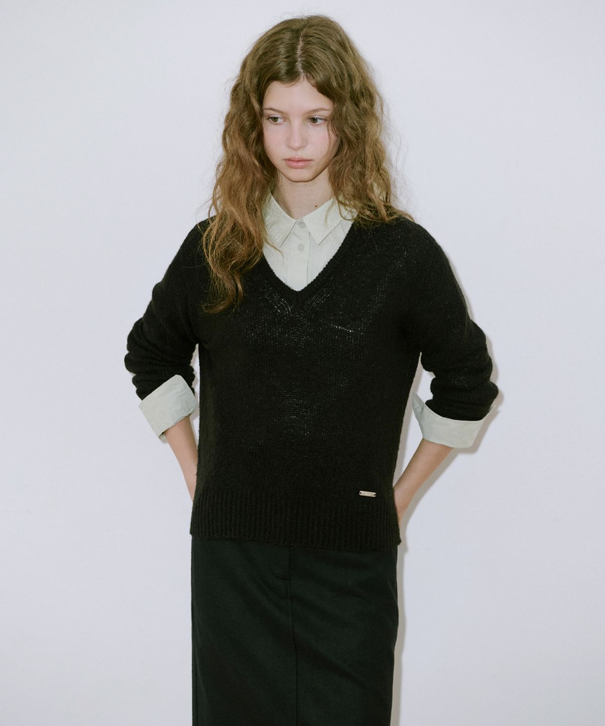 시눈(SINOON) Hairy Boucle V-Neck Knit(Black)
