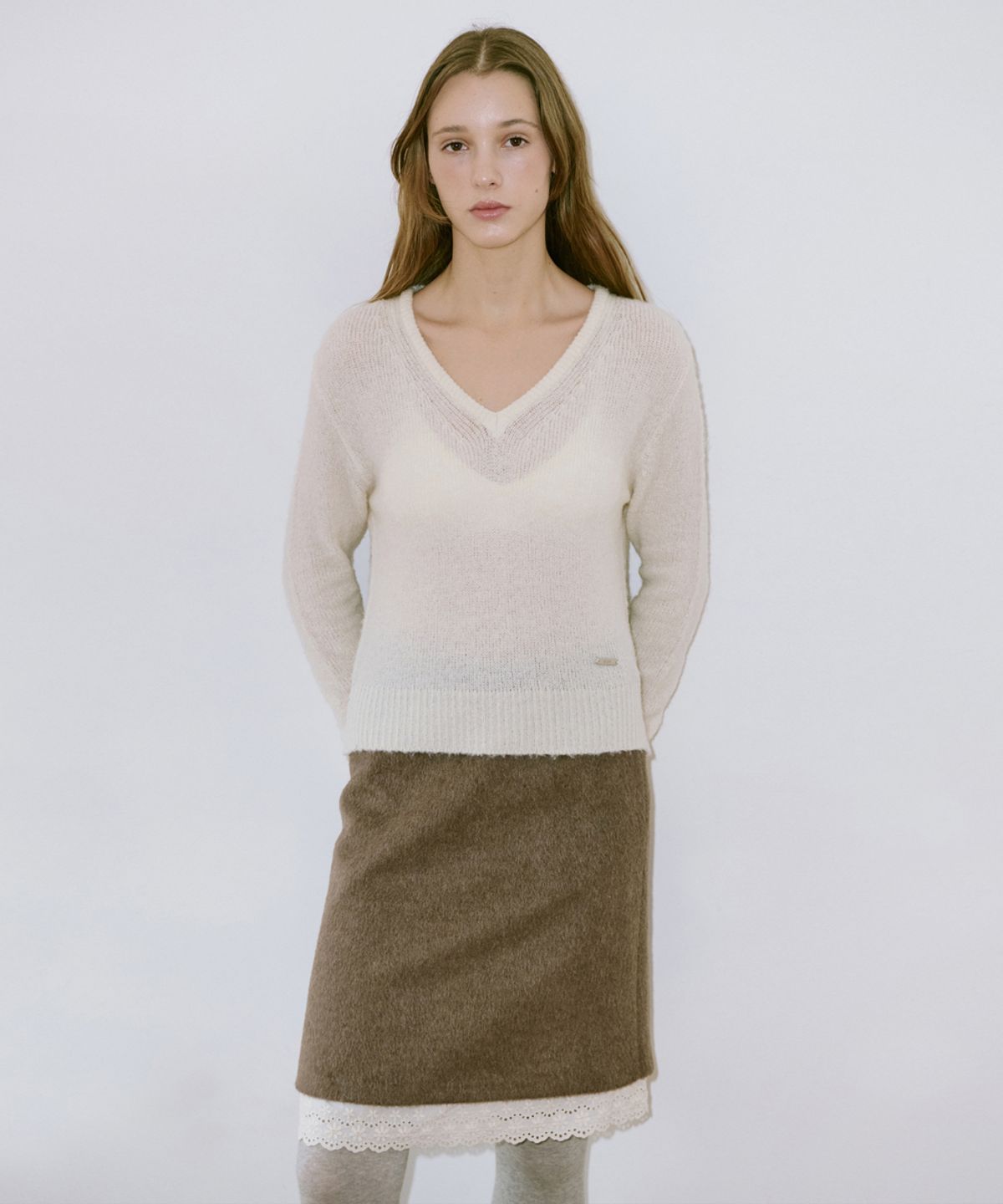 시눈(SINOON) Hairy Boucle V-Neck Knit (Cream)