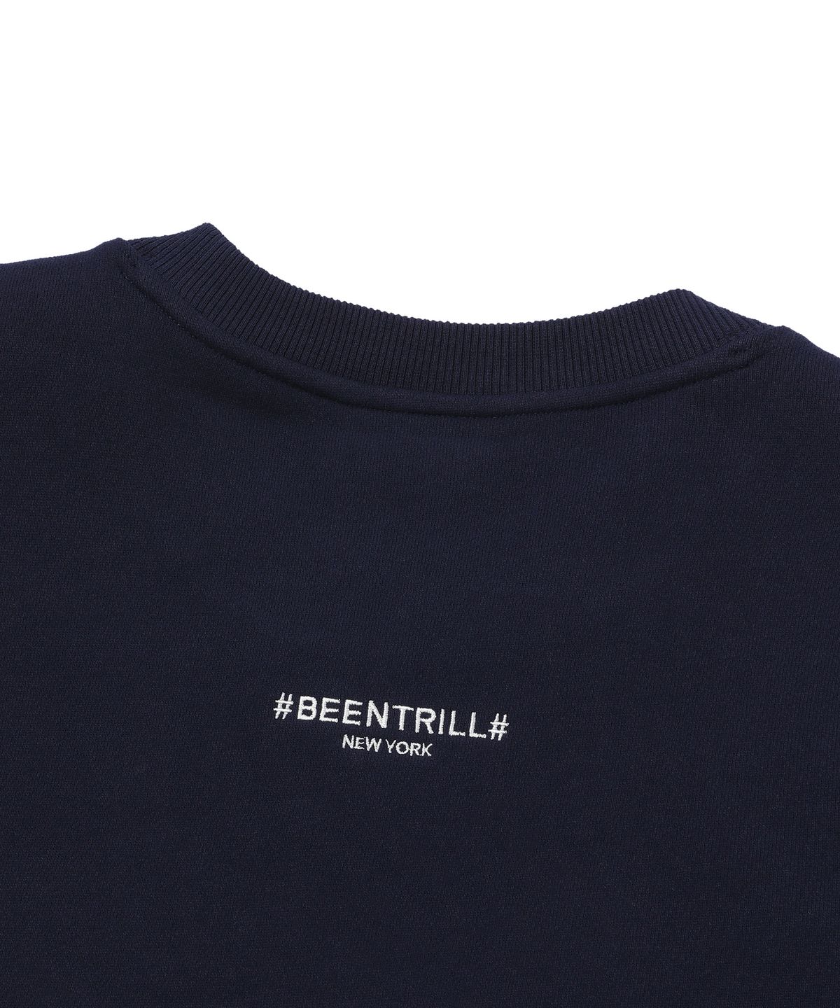 빈트릴(BEENTRILL) 에센셜 해시태그 로고 기모 맨투맨(네이비)