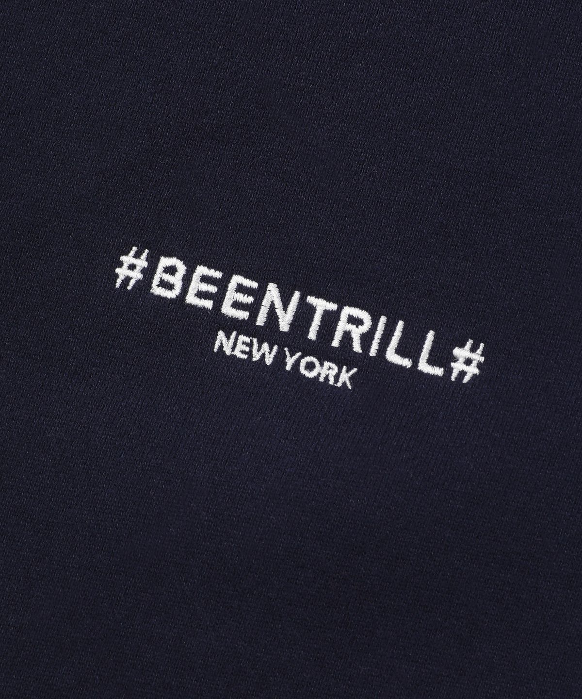빈트릴(BEENTRILL) 에센셜 해시태그 로고 기모 스웻 팬츠(네이비)