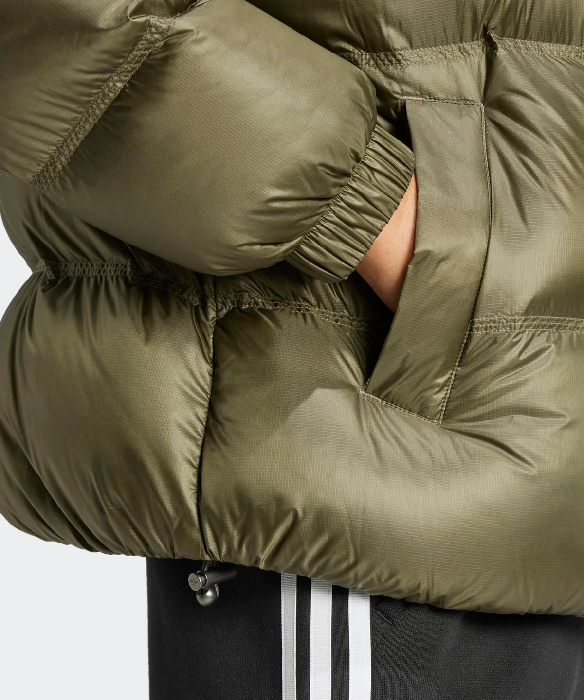 아디다스(ADIDAS) 퍼텍스 다운 쇼트 퍼퍼 패딩 자켓 - 카키 / IW5868