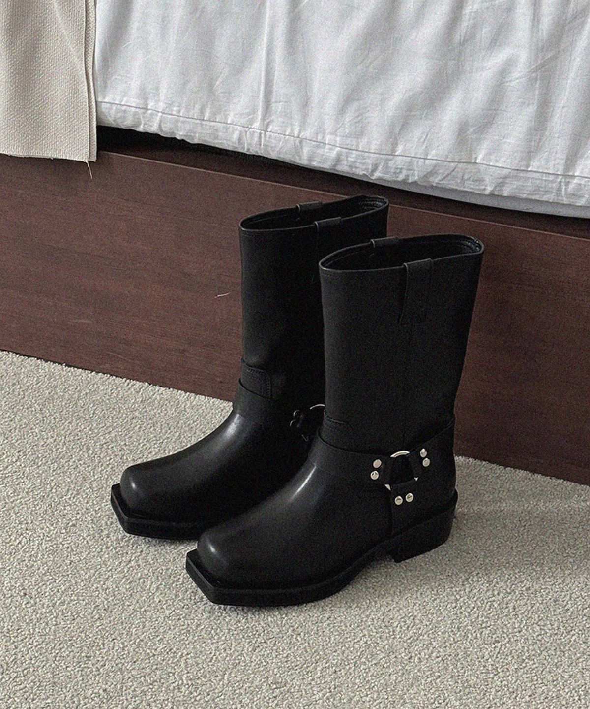 무드앤플(MOODNPLE) westby belt boots leather 장식 포인트 가죽 블랙 4cm