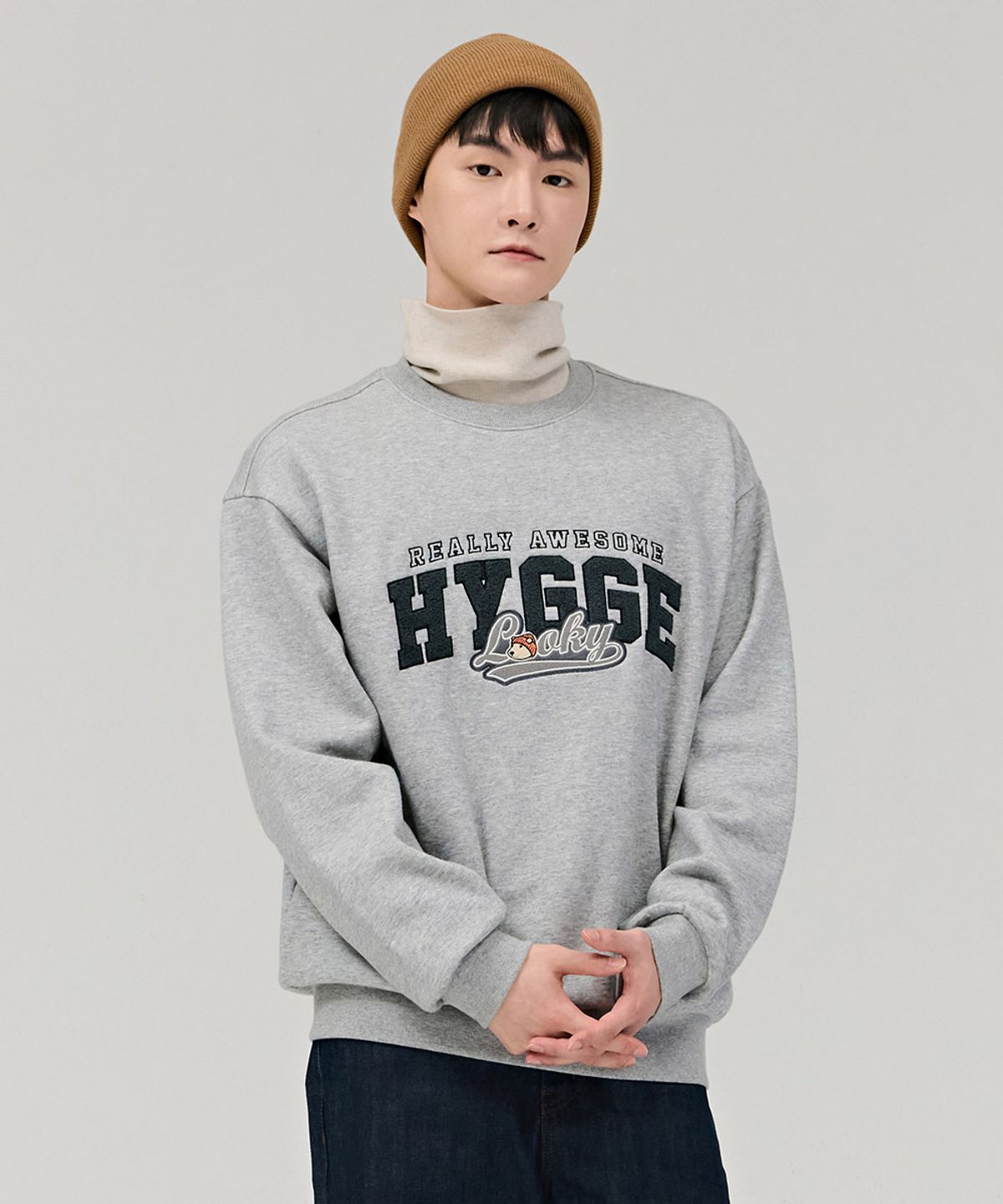 체이스컬트(CHASECULT) 공용 캐릭터 부클 자수 기모 맨투맨 티셔츠-그레이