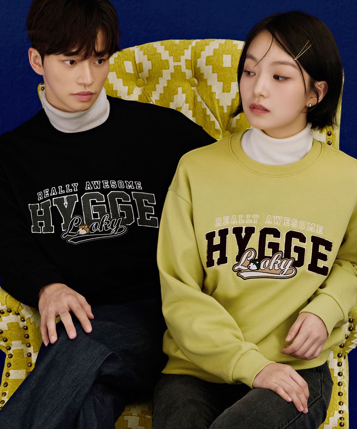 체이스컬트(CHASECULT) 공용 캐릭터 부클 자수 기모 맨투맨 티셔츠-라이트그린