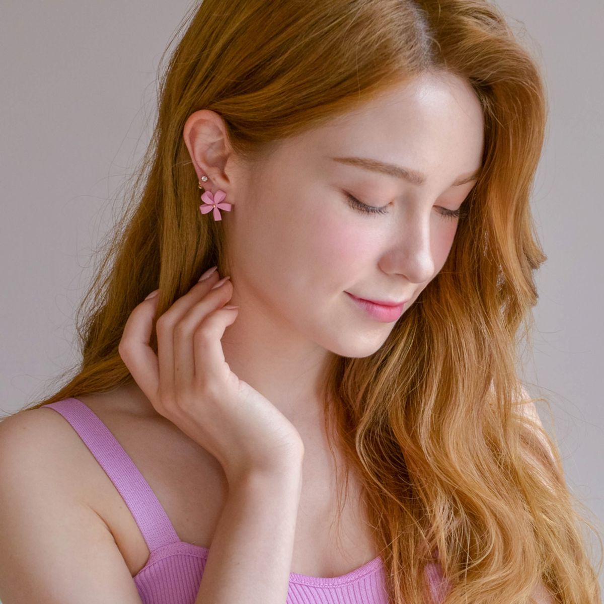 다나버튼(DANA BURTON) 수선화 스터드 귀걸이