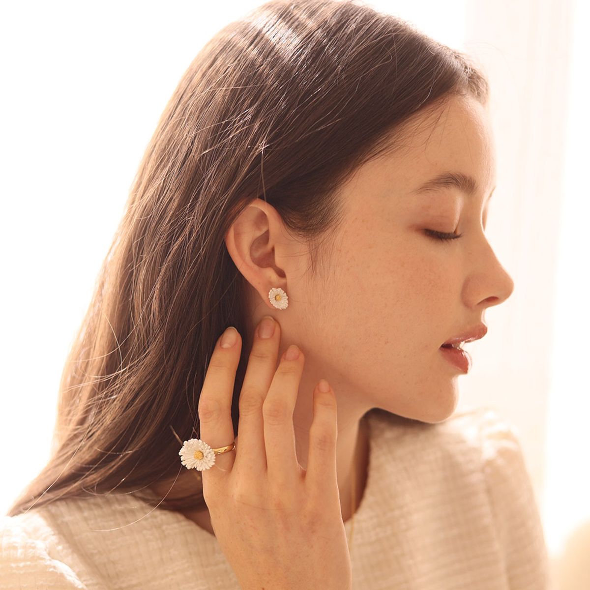 다나버튼(DANA BURTON) 잉글리쉬 미니 데이지 귀걸이