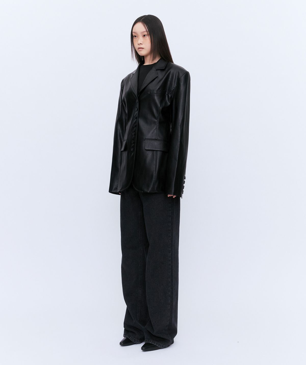 유지(YUJI) BUTTON LEATHER JACKET BLACK