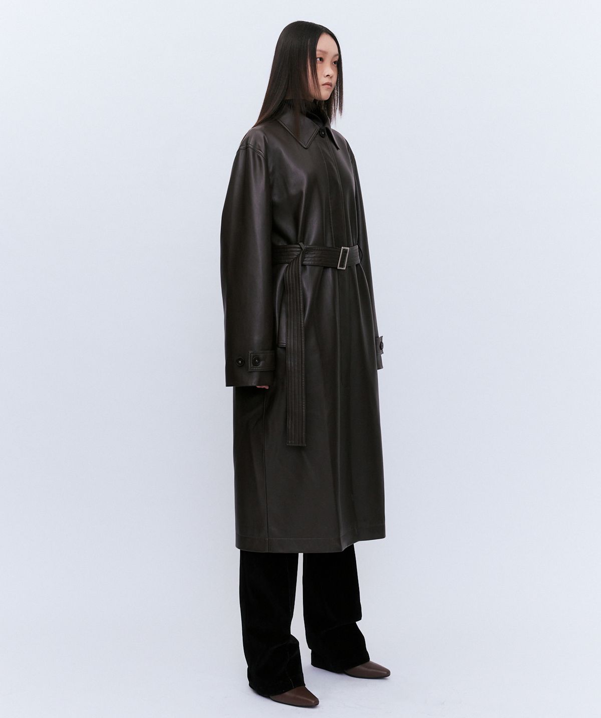 유지(YUJI) RAMSKIN LONG COAT BROWN