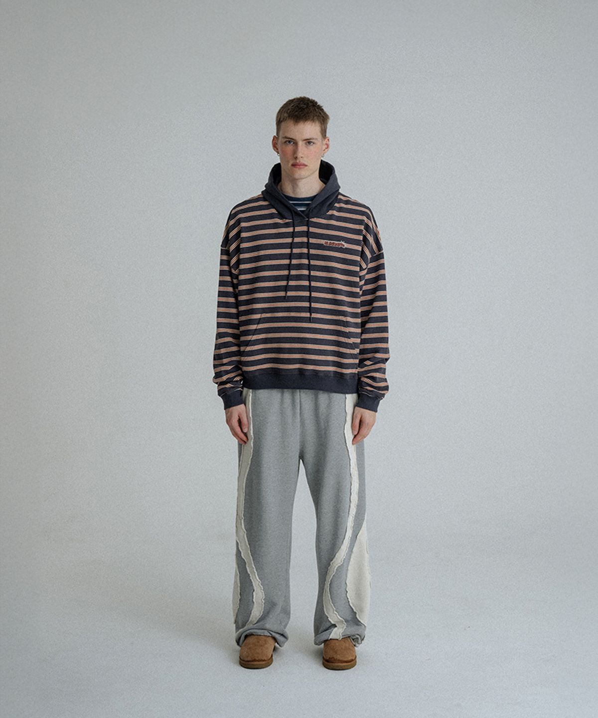 선데이후르츠마켓(SUNDAY FRUIT MARKET) SUNDAY STRIPE HOODIE NAVY