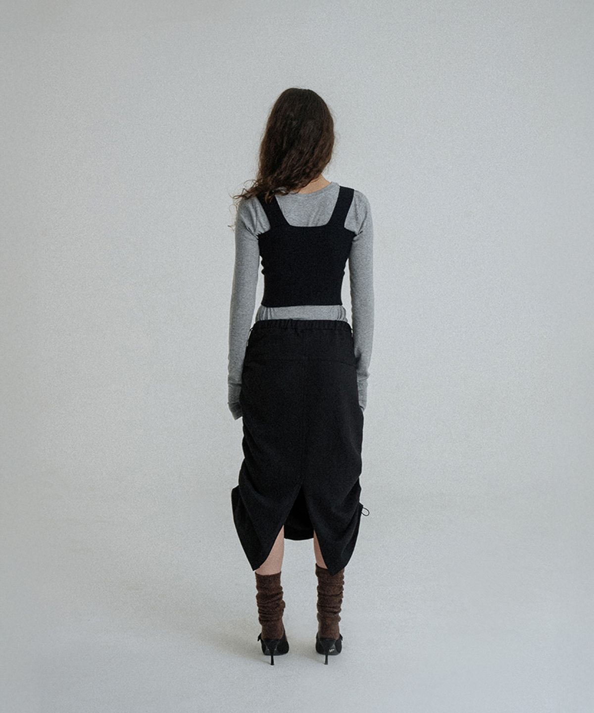 선데이후르츠마켓(SUNDAY FRUIT MARKET) SUN CROPPED VEST BLACK