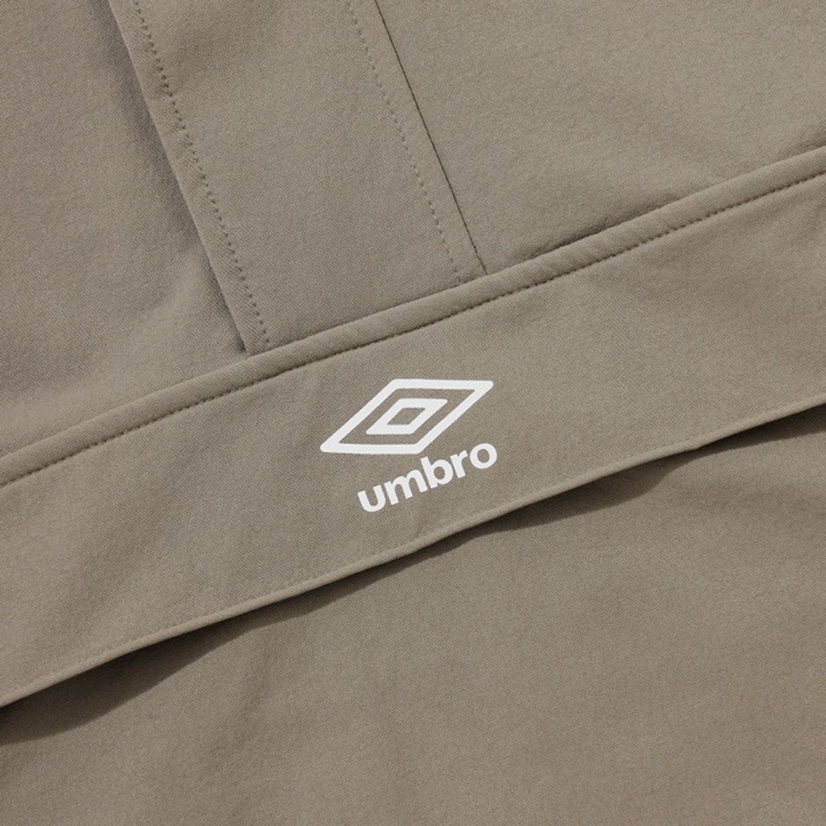 엄브로(UMBRO) 폴라 스트레치 후드형 아노락 베이지(UP421SWTO5)