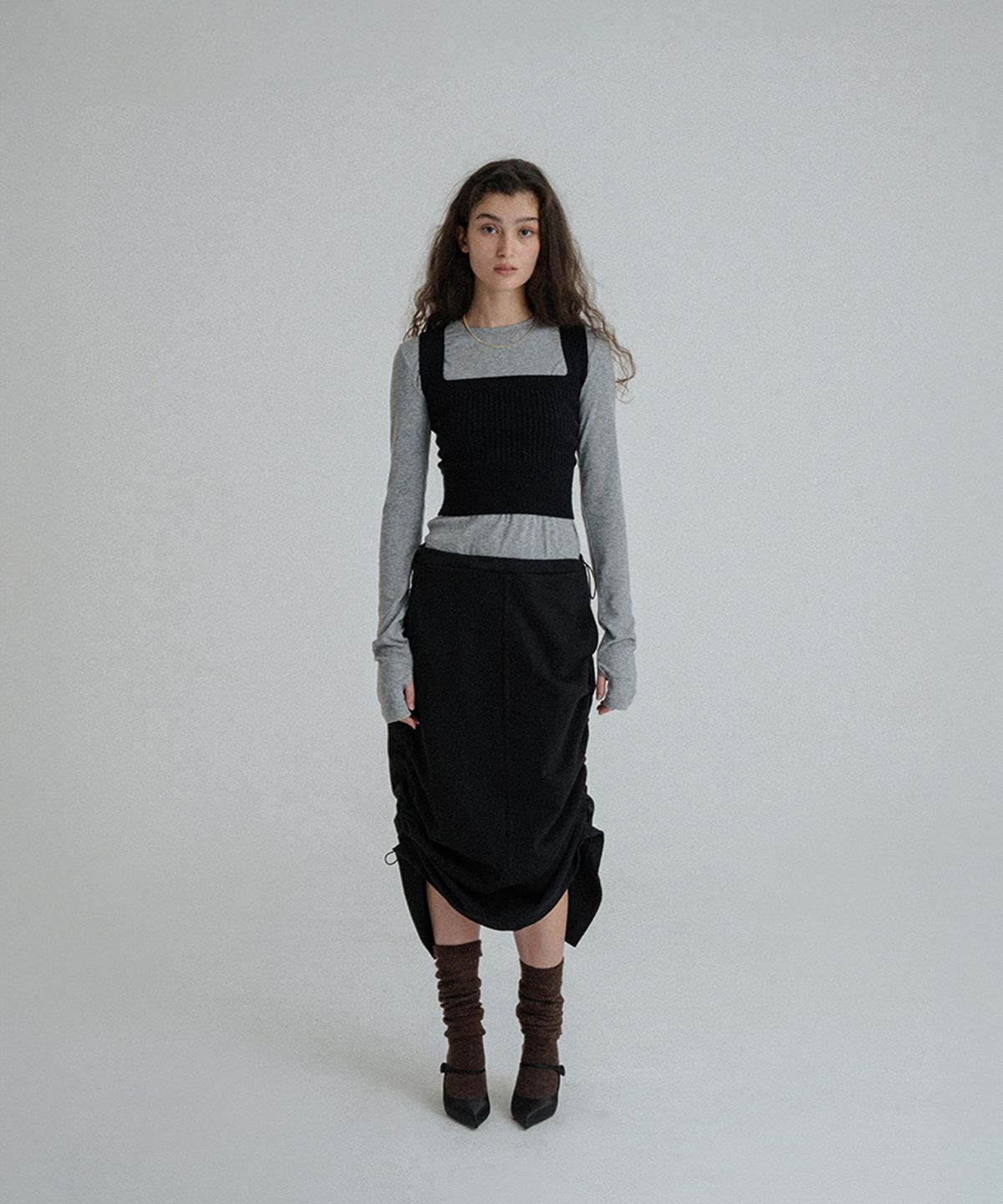 선데이후르츠마켓(SUNDAY FRUIT MARKET) STRING SWEAT SKIRT BLACK