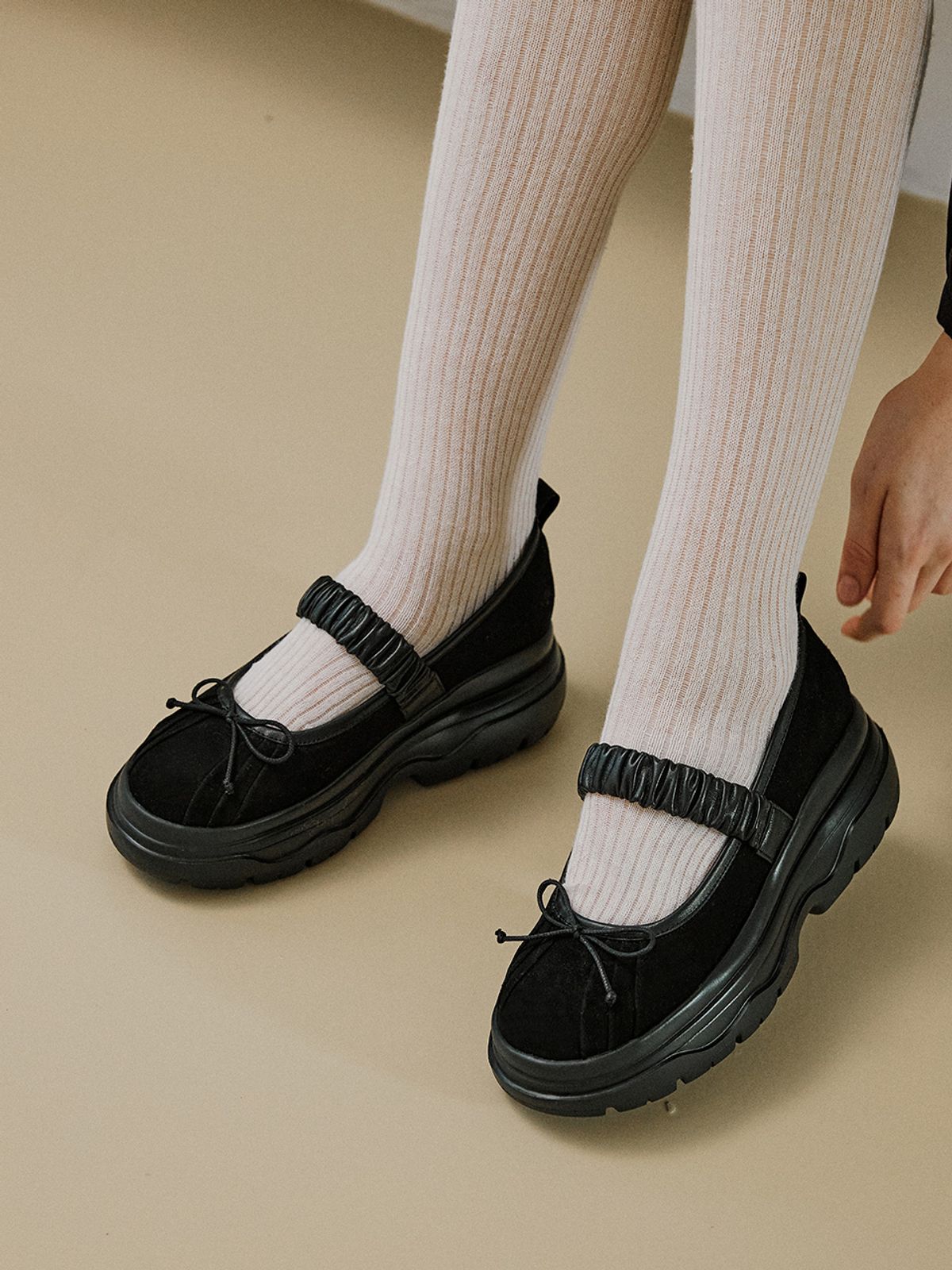 더조히(THE JOHI) Ribbon Shirring Mary Jane Platform Sneakers_3 Colors